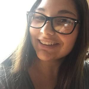 Meet your Posher, Nia